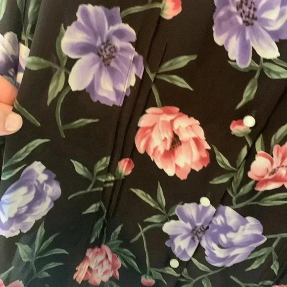 Jones, New York floral print silk blouse size extra large - Picture 3 of 8